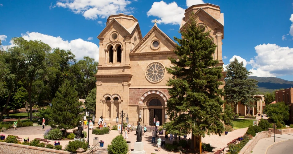 Top Attractions in Santa Fe: Art, Culture, and Desert Beauty